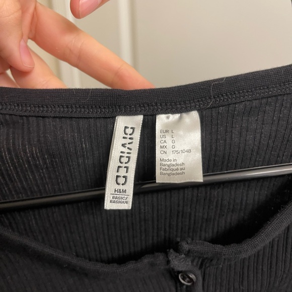 Black Ribbed Button-Up Women's Top - Picture 3 of 3